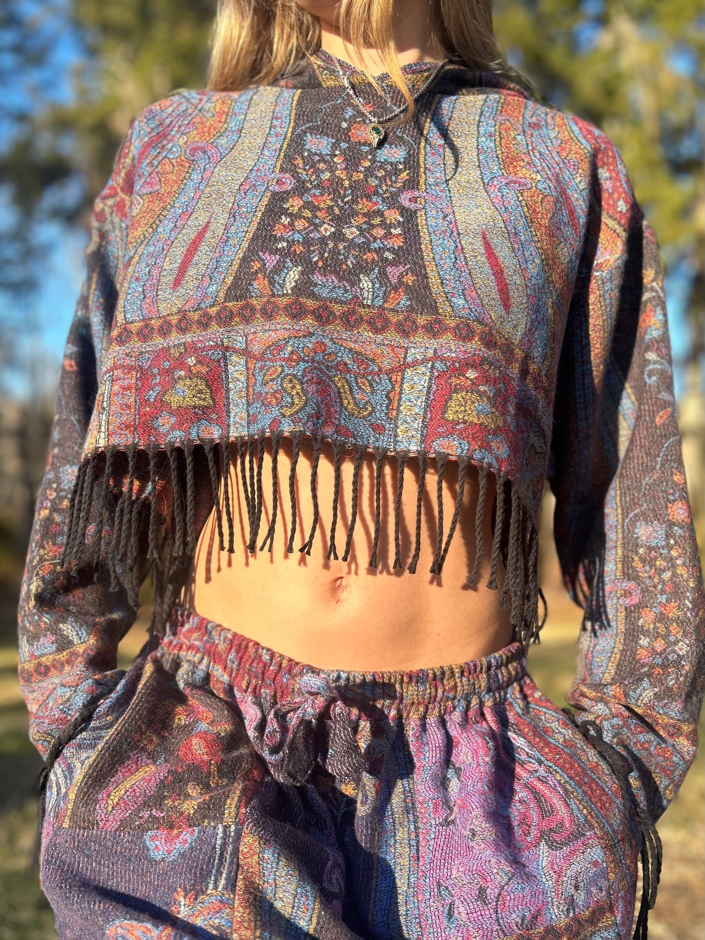 Cropped Kamaru Hoodie