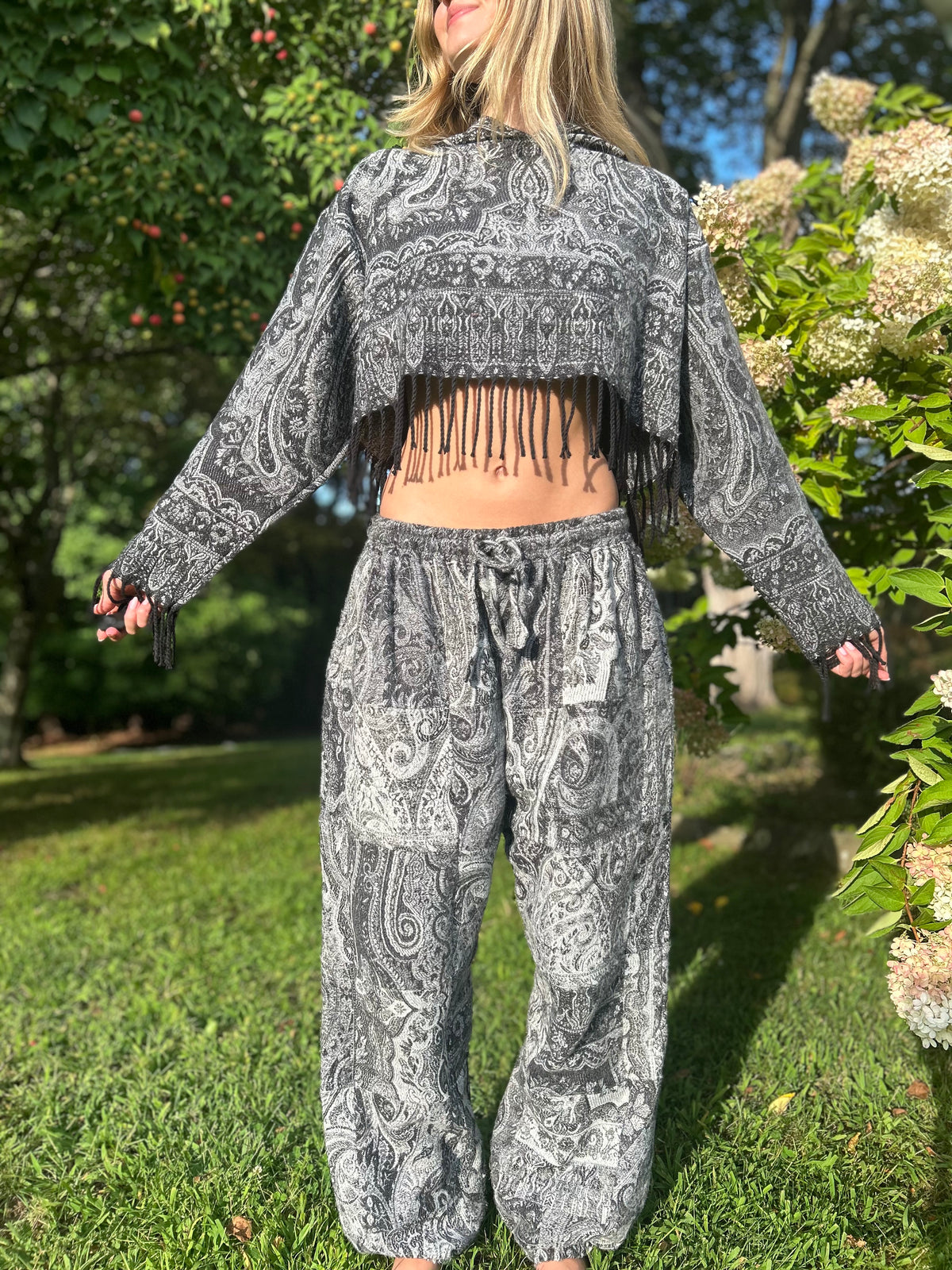 Cropped Kamaru Hoodie