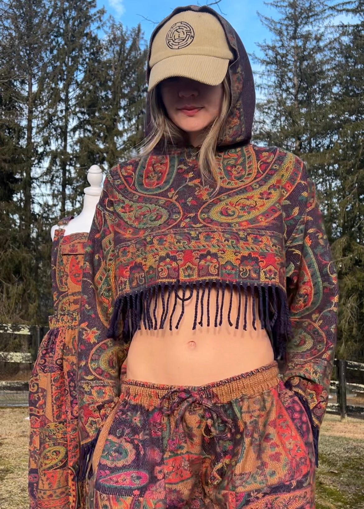 Cropped Kamaru Hoodie