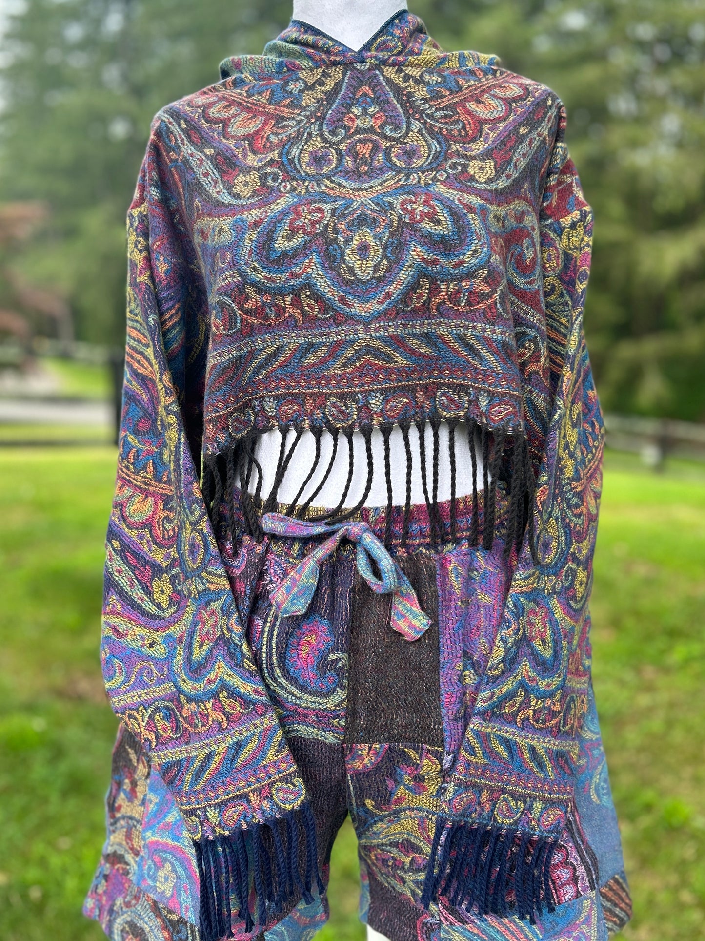 Cropped Kamaru Hoodie