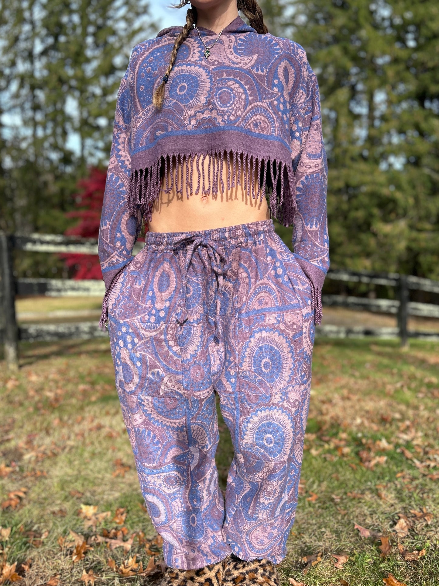 Cropped Kamaru Hoodie