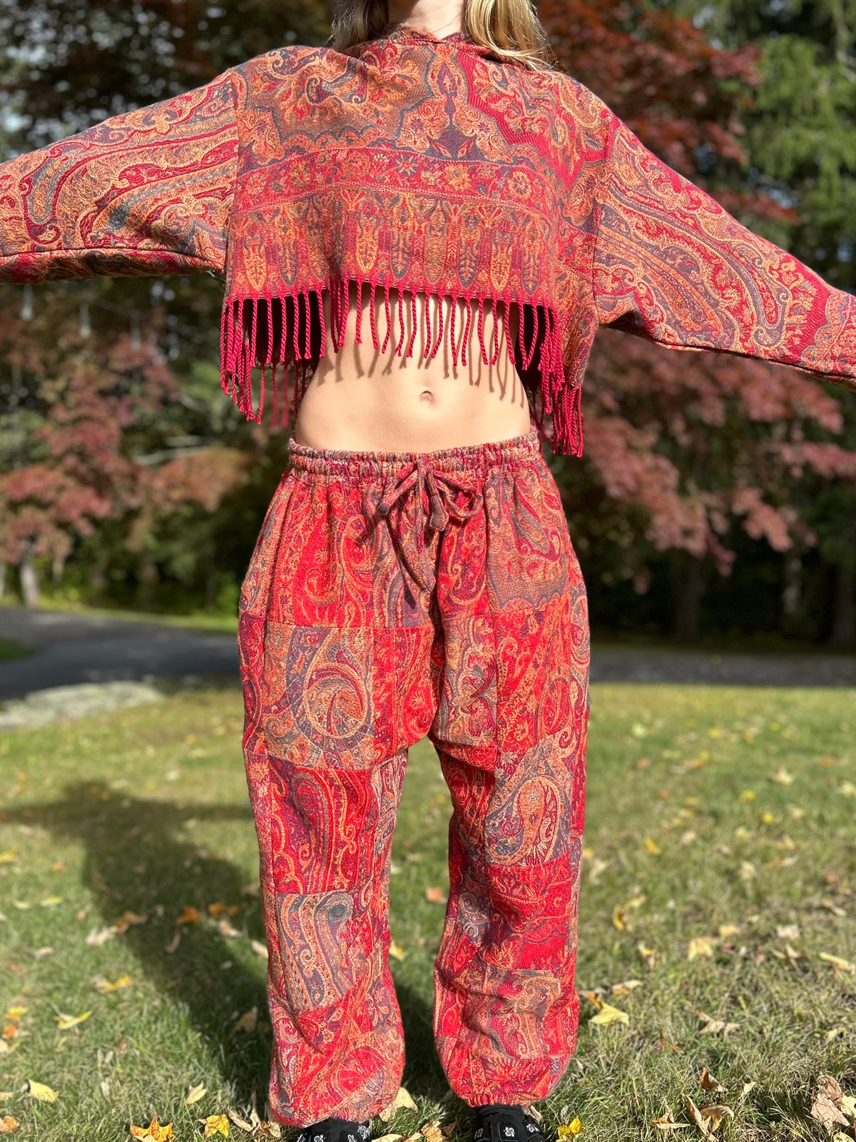 Cropped Kamaru Hoodie