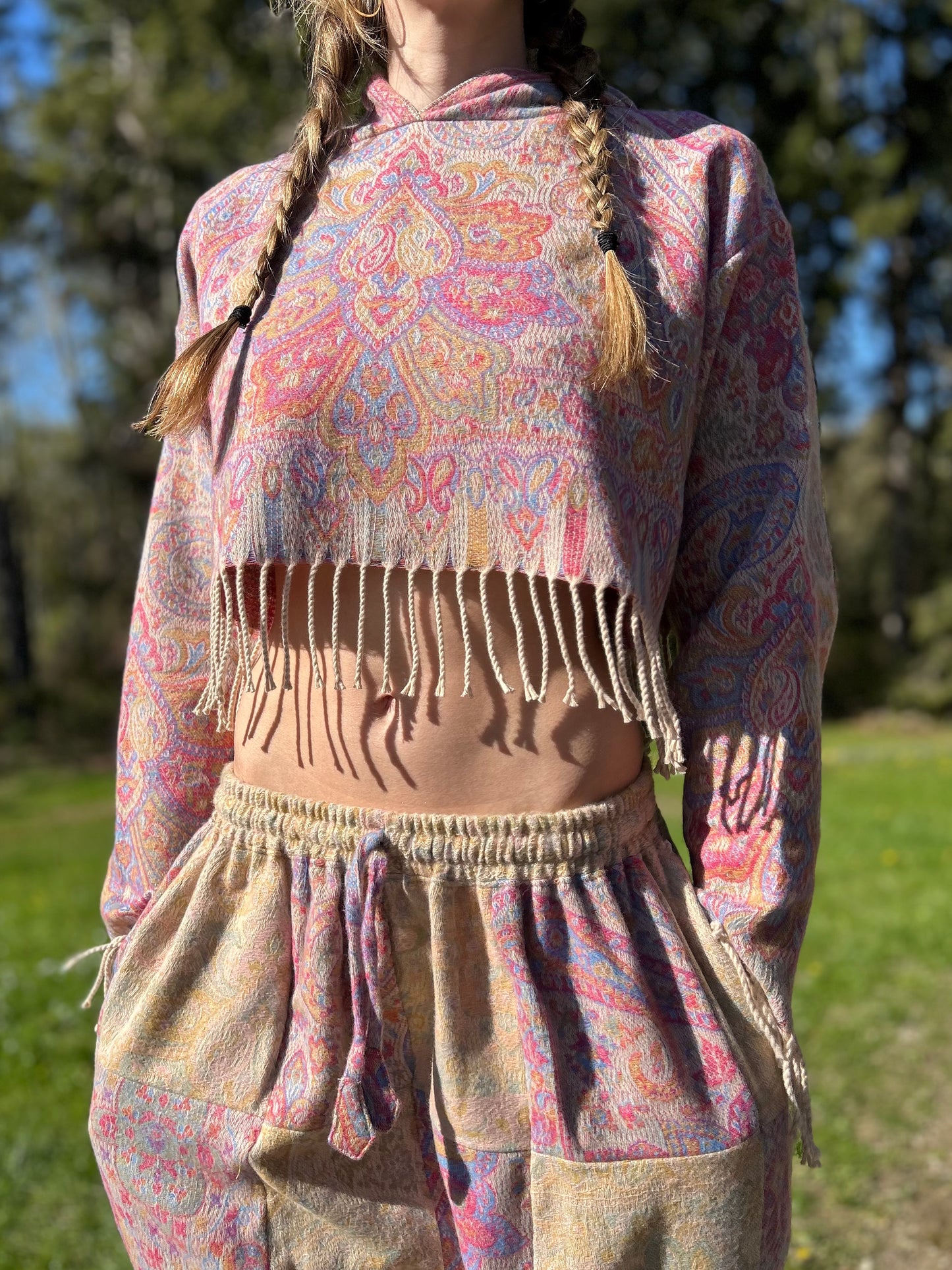 Cropped Kamaru Hoodie