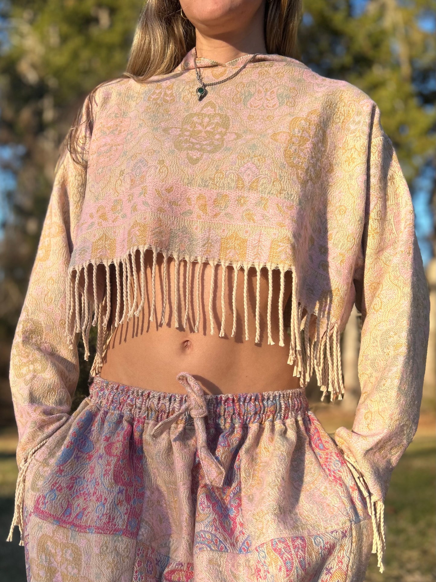 Cropped Kamaru Hoodie