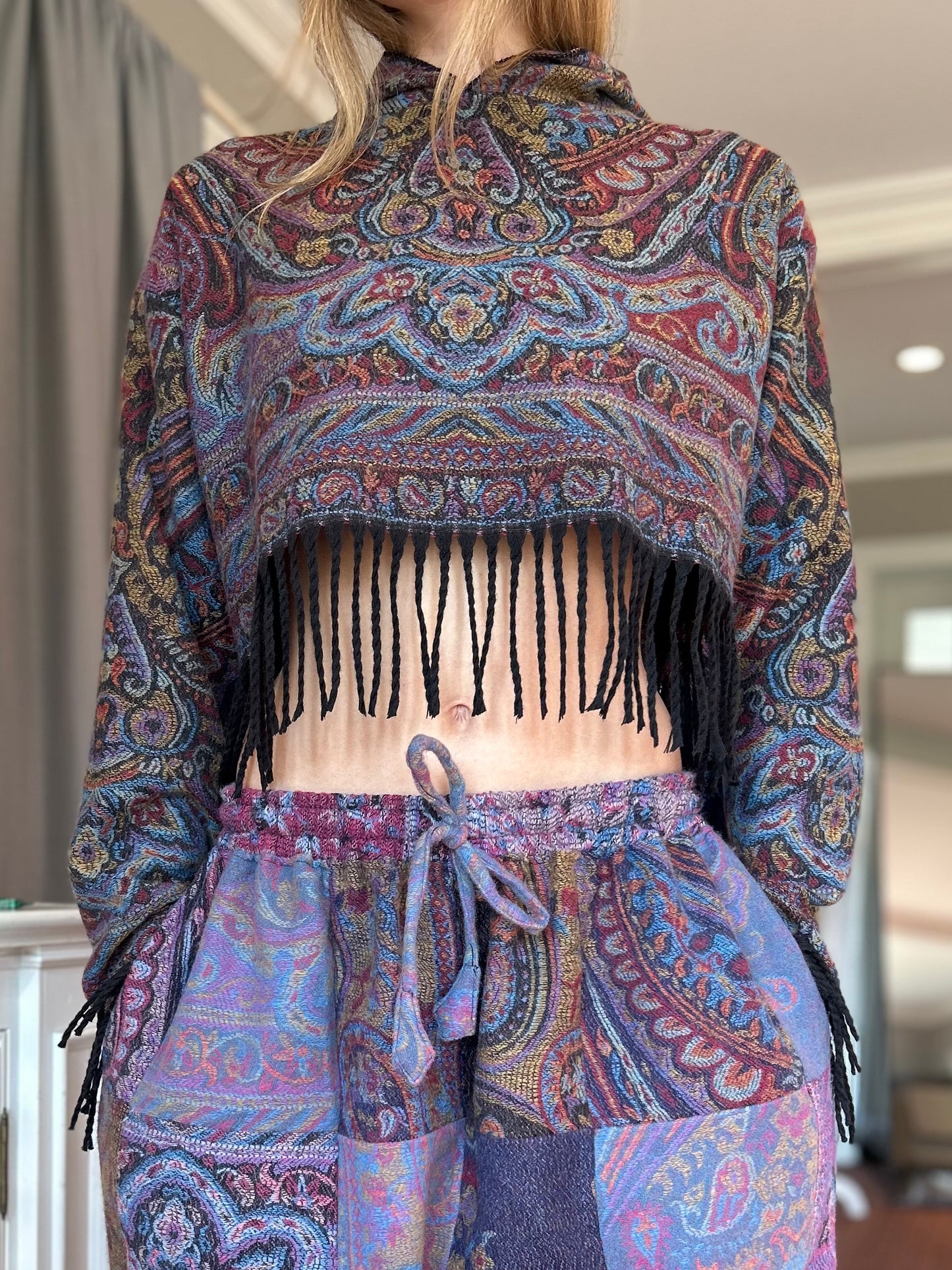 Cropped Kamaru Hoodie