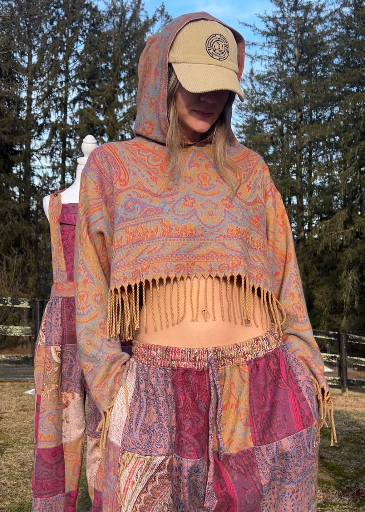 Cropped Kamaru Hoodie