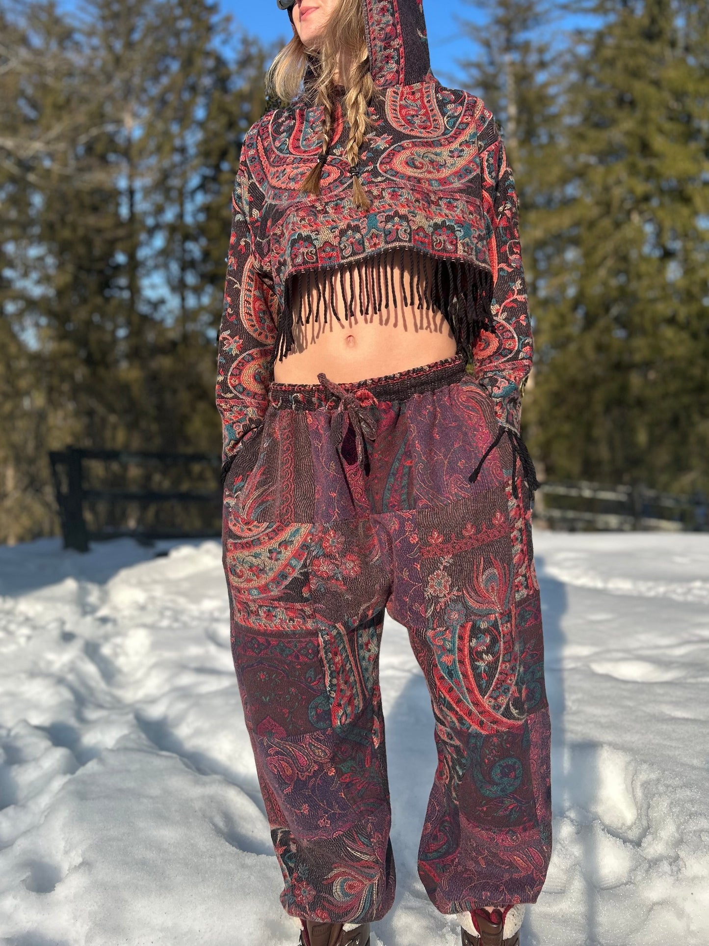 Cropped Kamaru Hoodie