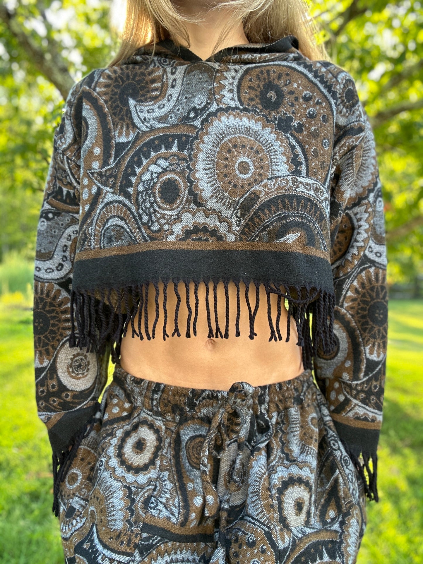 Cropped Kamaru Hoodie