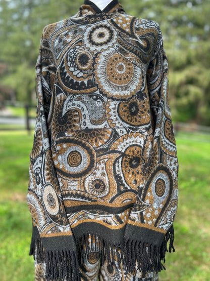 Kamaru Hoodie