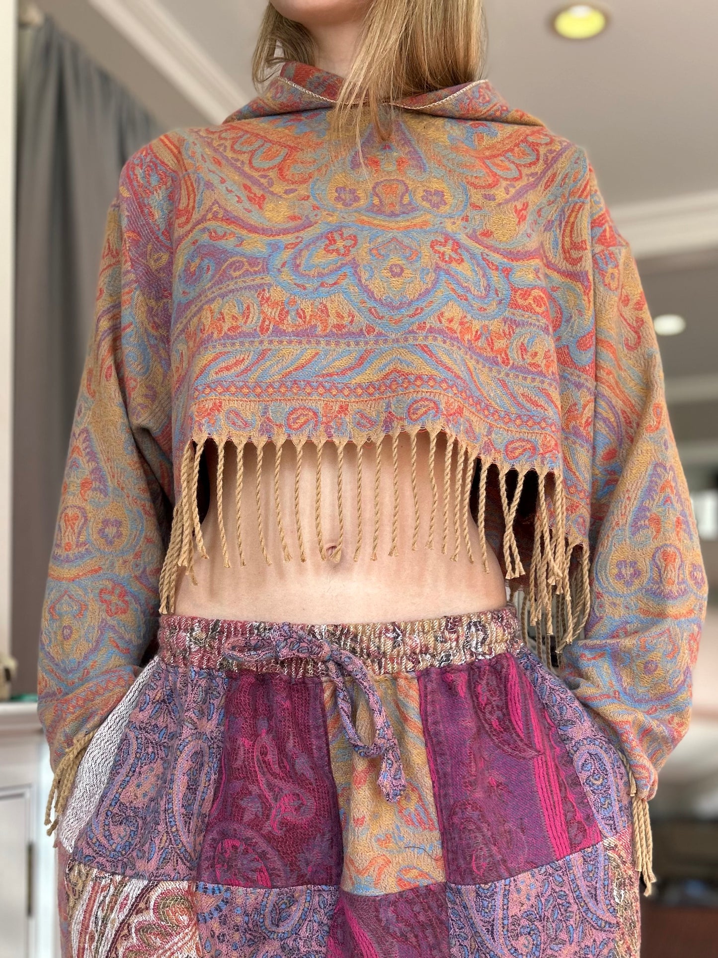 Cropped Kamaru Hoodie