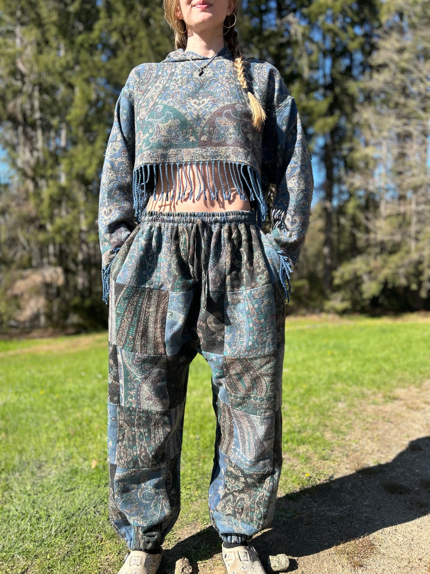 Cropped Kamaru Hoodie