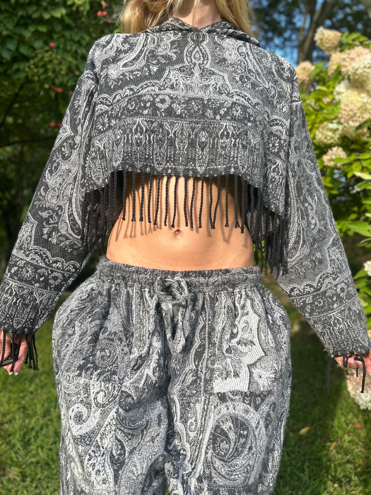 Cropped Kamaru Hoodie