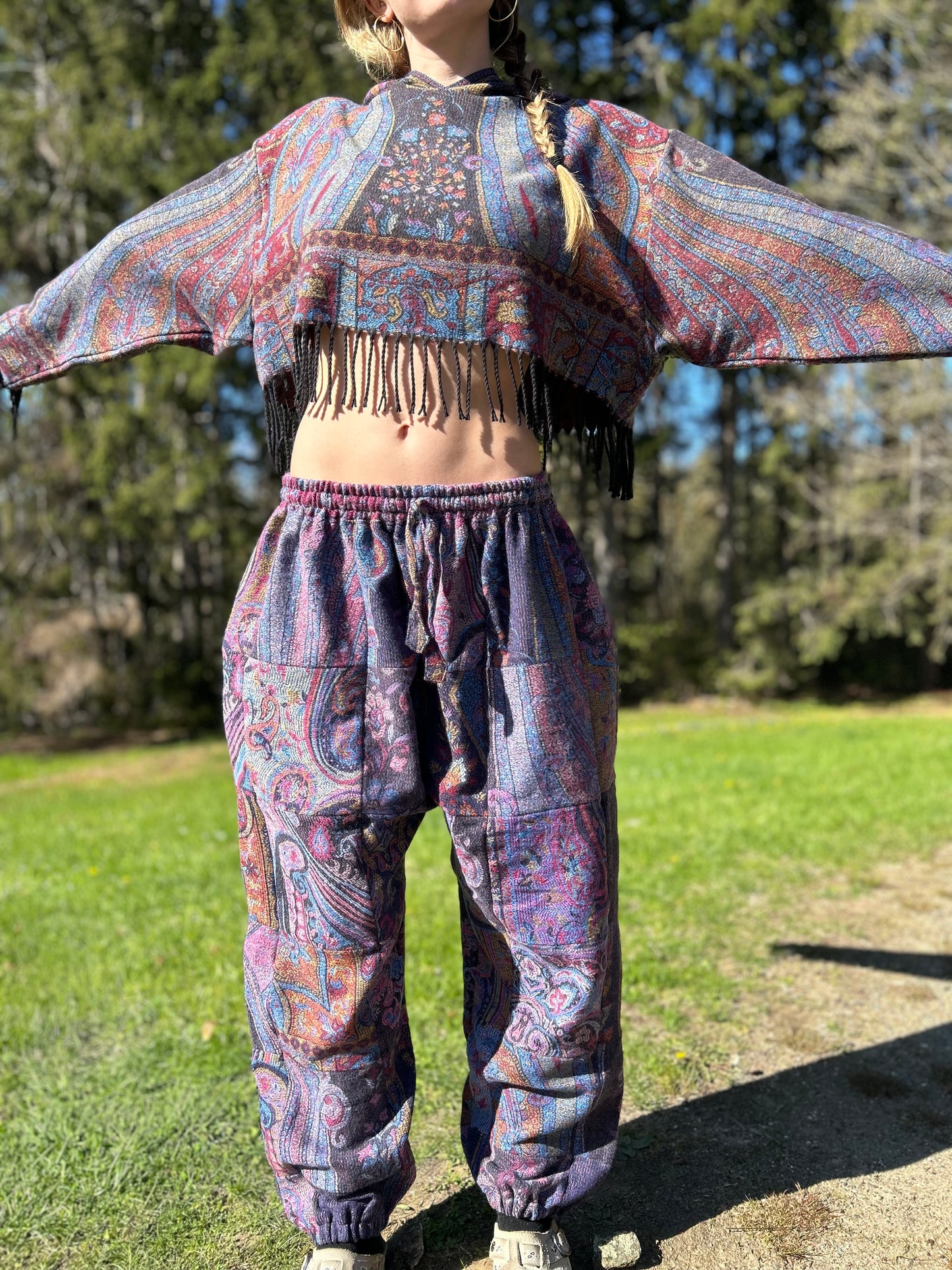 Cropped Kamaru Hoodie